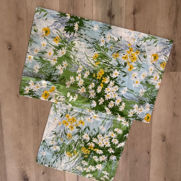 Vintage Pillowcases 2 - Picture 1 of 2